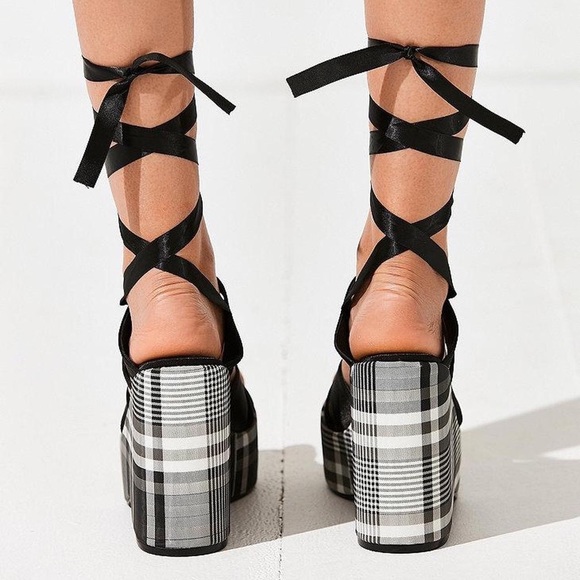Intentionally Blank Classified Plaid Platform Sandal - Picture 3 of 5